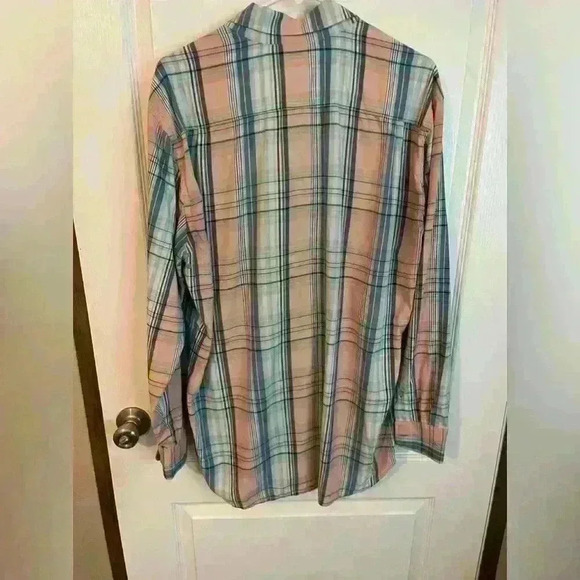 Southern Tide performance button down - Picture 2 of 4